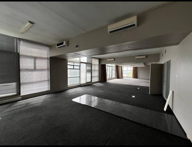 343M² OFFICE TO LET IN WOODSTOCK